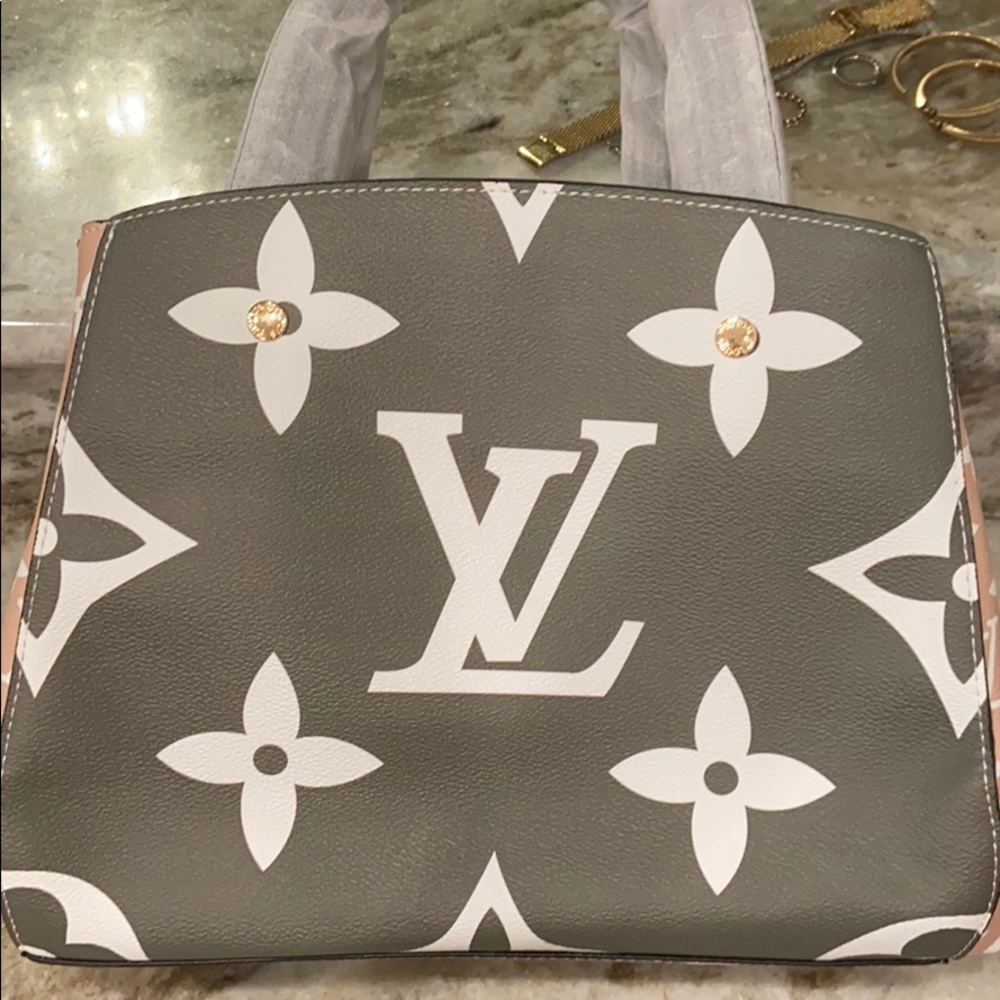 Handbag - Picture 2 of 5